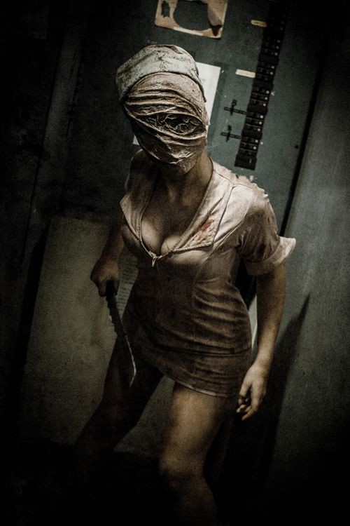 Silent Hill (2006) – Ngọn đồi im lặng