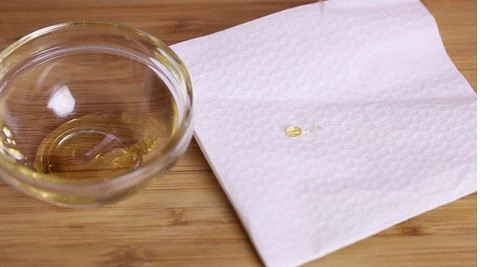 Mật ong và miếng giấy